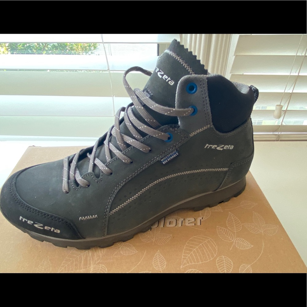 Hiking trekking boots